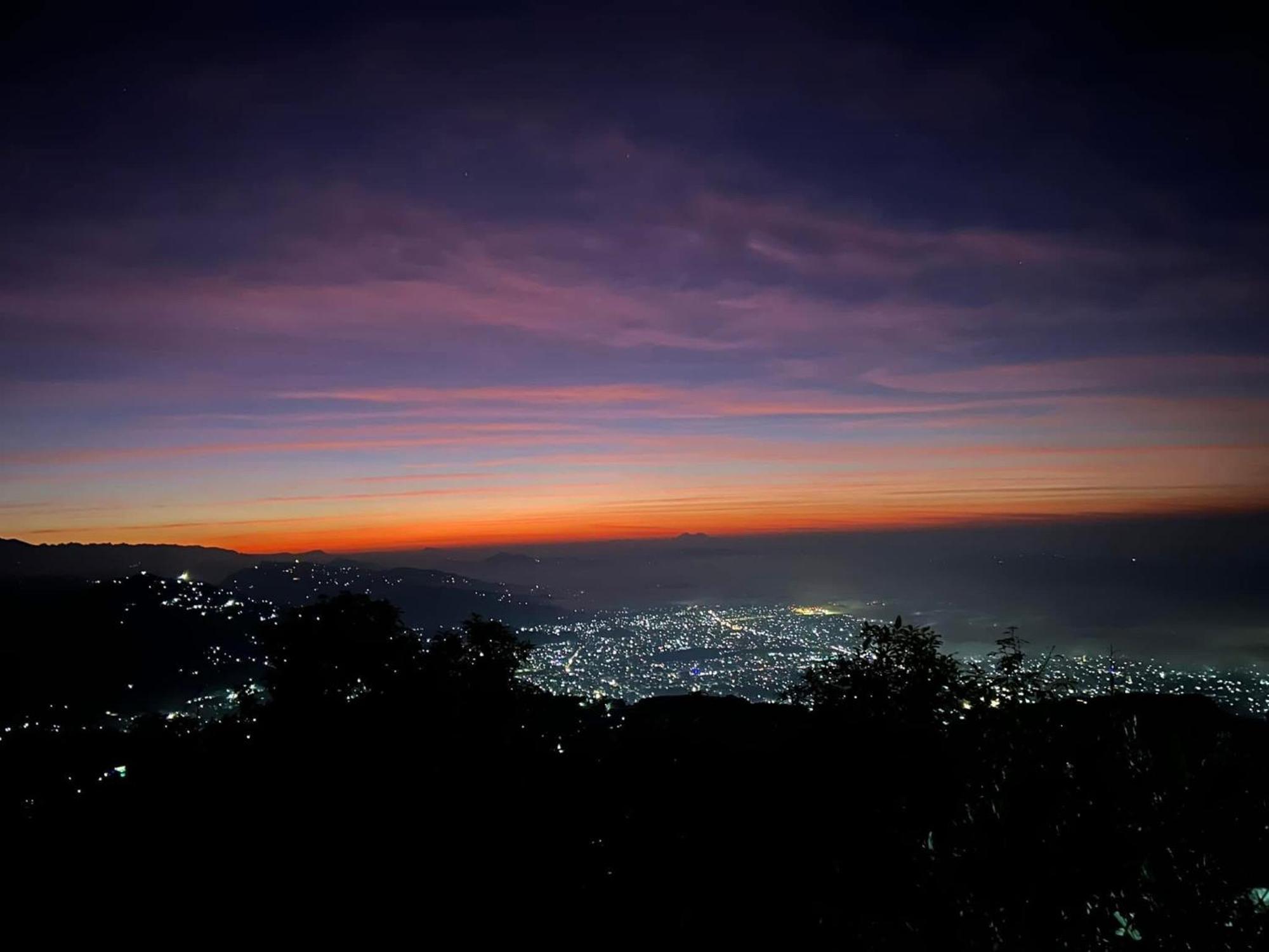 Superview Lodge, Best Himalayan Sunrise In Sarangkot Pokhara Eksteriør billede